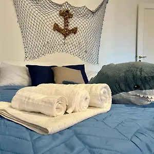 https://dal-genoa.hotelitalianriviera.com