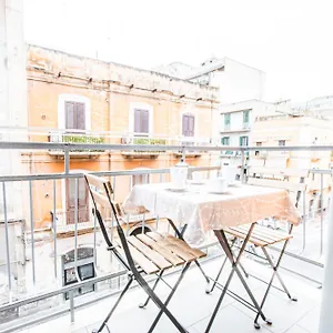 https://favolhouse.barihotels.org